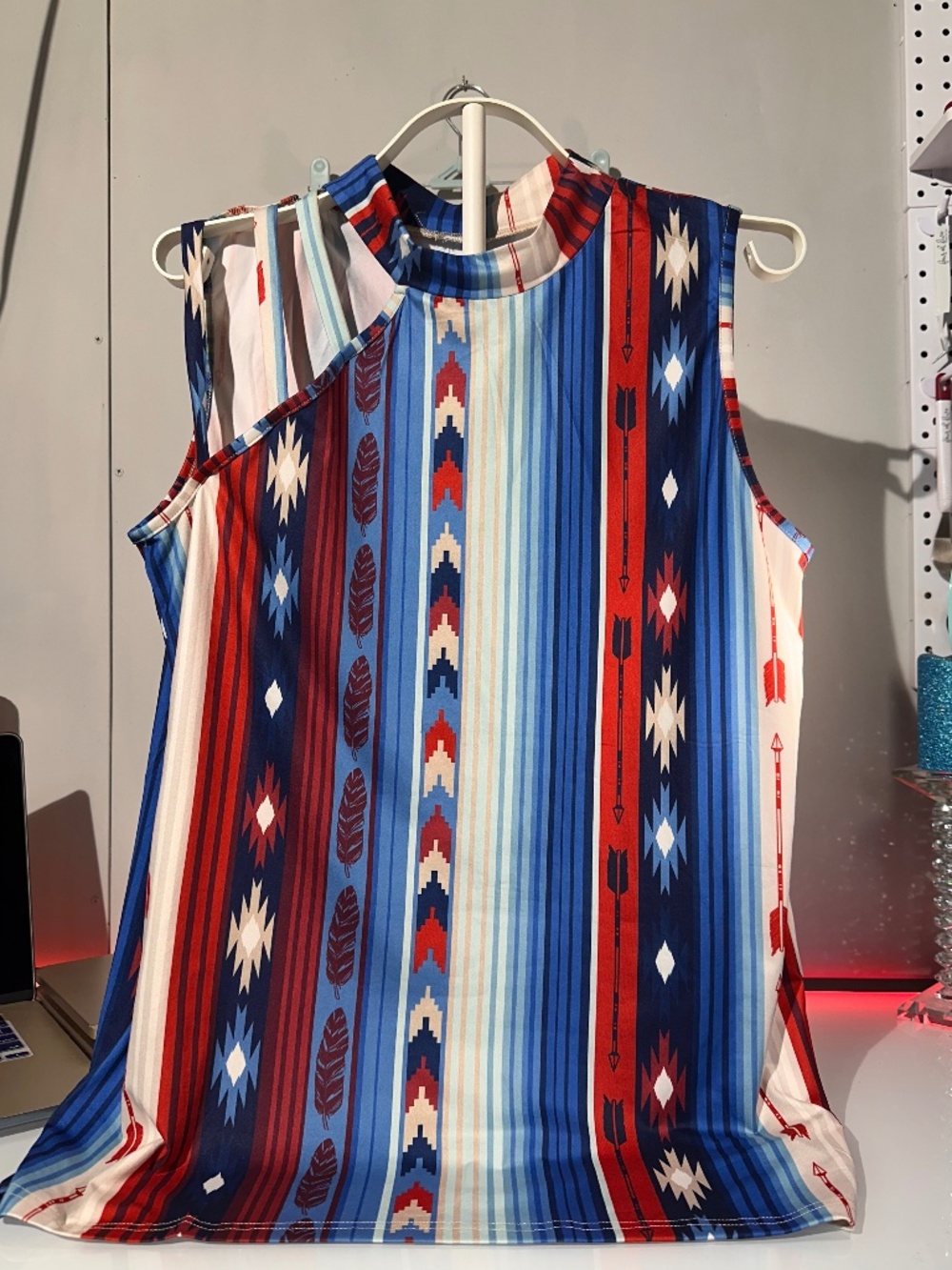Crazy Train Women's Serape Cold-Shoulder Aztec Print Tank Top, sz XL (B34)